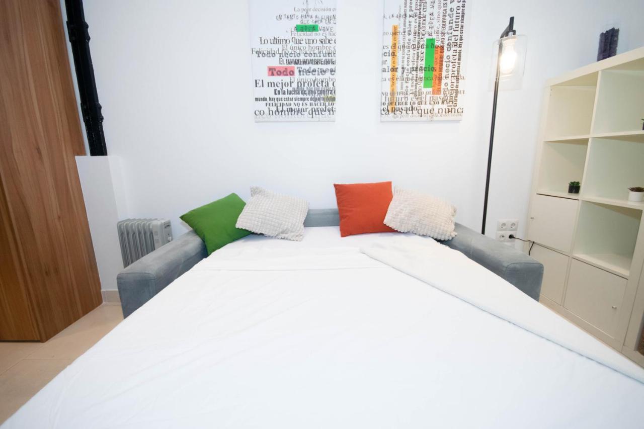 For You Rentals Apartamento Temporal Con Encanto En Malasana Min24 Madrid Exteriér fotografie