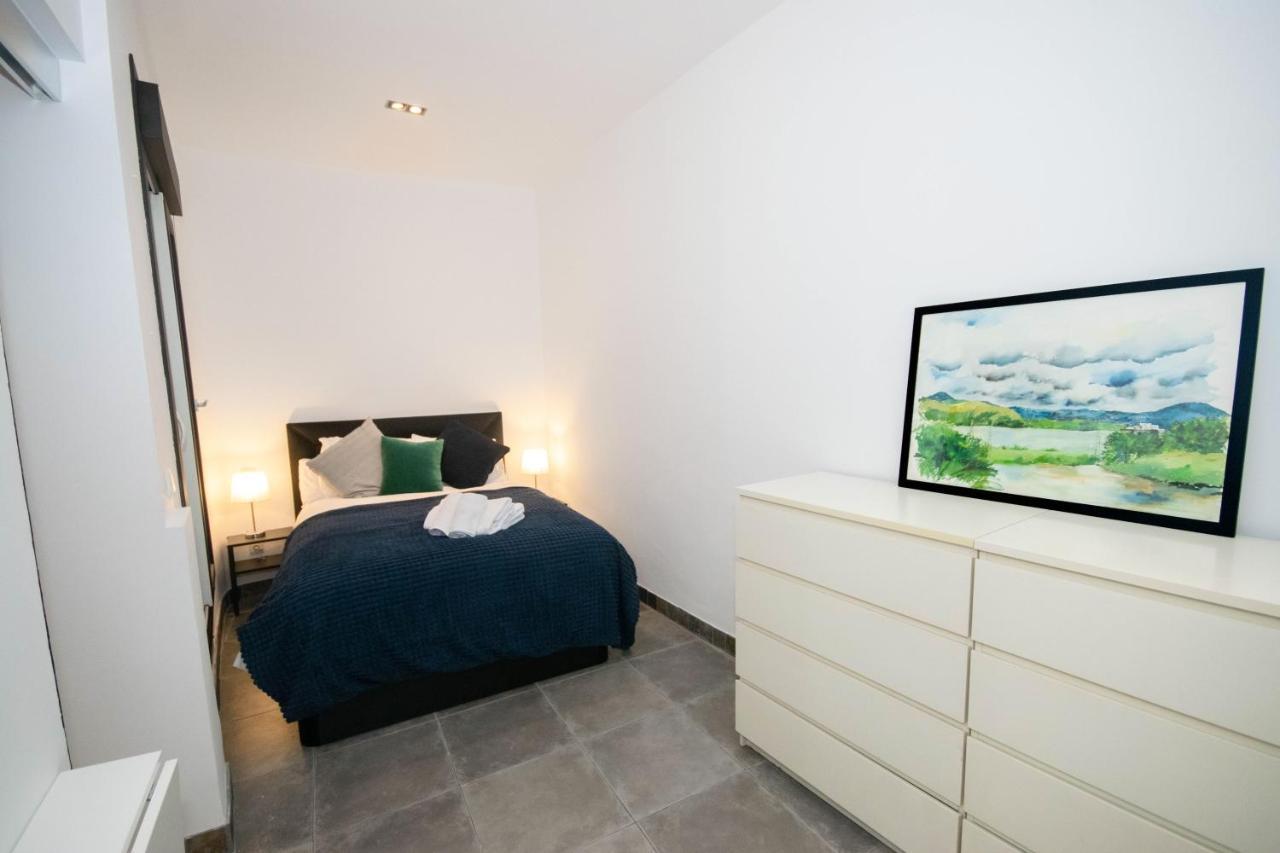 For You Rentals Apartamento Temporal Con Encanto En Malasana Min24 Madrid Exteriér fotografie