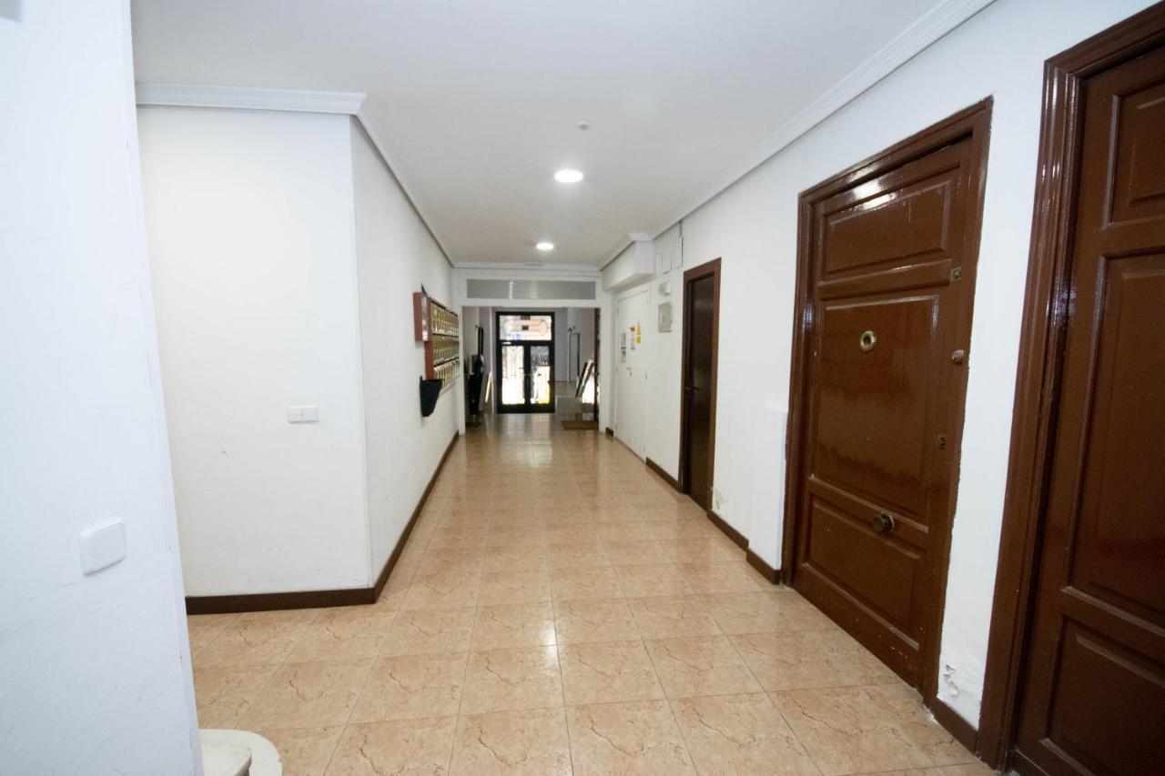 For You Rentals Apartamento Temporal Con Encanto En Malasana Min24 Madrid Exteriér fotografie
