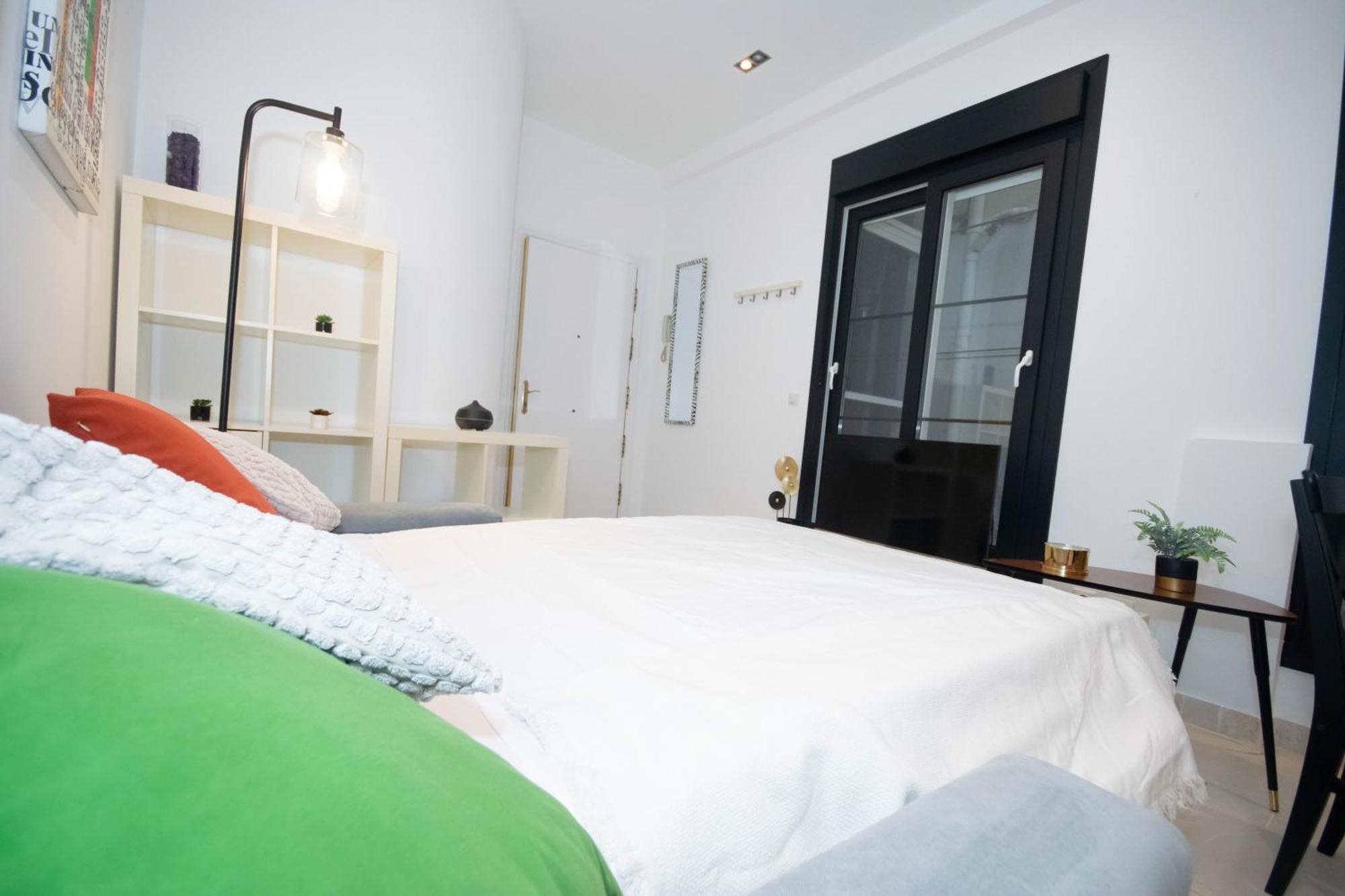 For You Rentals Apartamento Temporal Con Encanto En Malasana Min24 Madrid Exteriér fotografie