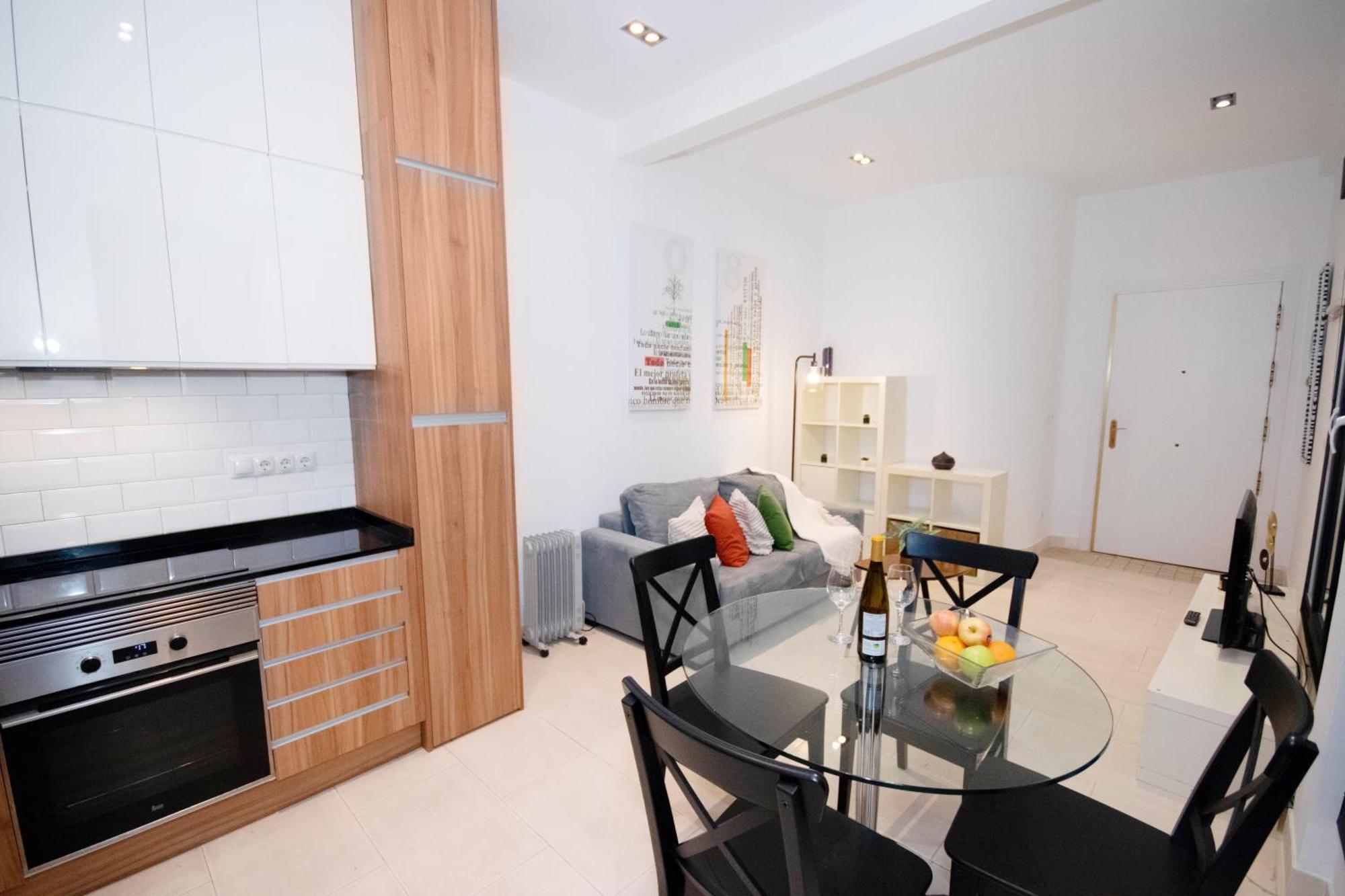 For You Rentals Apartamento Temporal Con Encanto En Malasana Min24 Madrid Exteriér fotografie