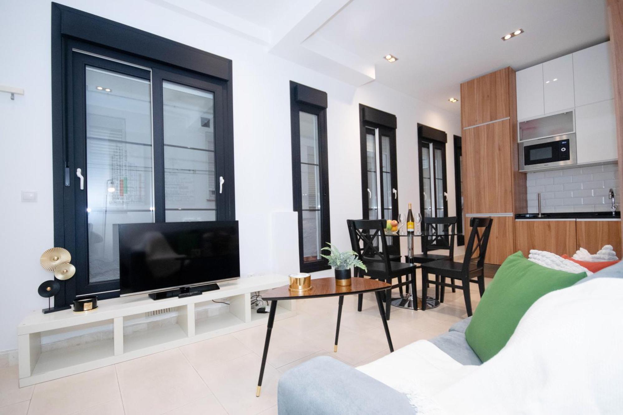For You Rentals Apartamento Temporal Con Encanto En Malasana Min24 Madrid Exteriér fotografie